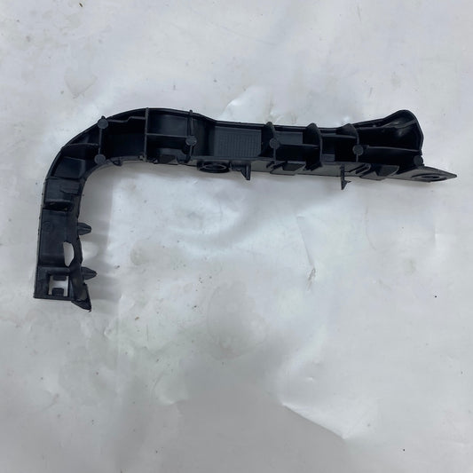 Audi A3 Ön Tampon Braketi Sağ 8V5807184