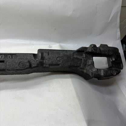 Audi A3 Ön Tampon Köpük 8V0807550A