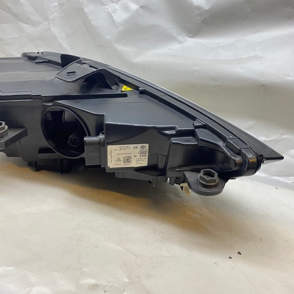 Audi A3 Sol Far Xenon 8V0941043 En Uygun Oto Parça