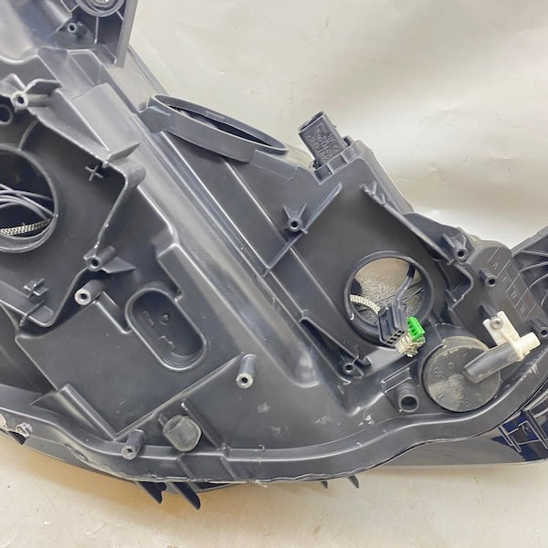 Audi A3 Sol Far Xenon 8V0941043 En Uygun Oto Parça