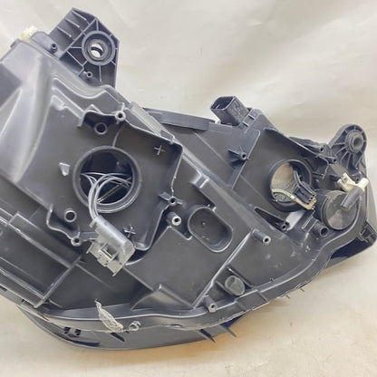 Audi A3 Sol Far Xenon 8V0941043 En Uygun Oto Parça