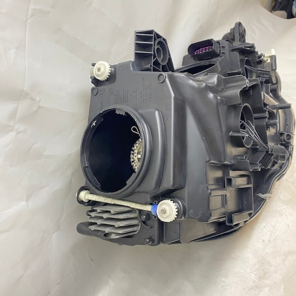 Audi A3 Sol Far Xenon 8V0941043 En Uygun Oto Parça