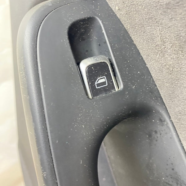 Audi A4 Arka Sağ Kapı İç Döşemesi 12-15 8K0867306 Çıkma En Uygun Oto Parça