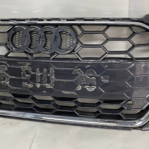 Audi A4 Ön Panjur Kasası 8W0853651DB Orijinal Çıkma En Uygun Oto Parça