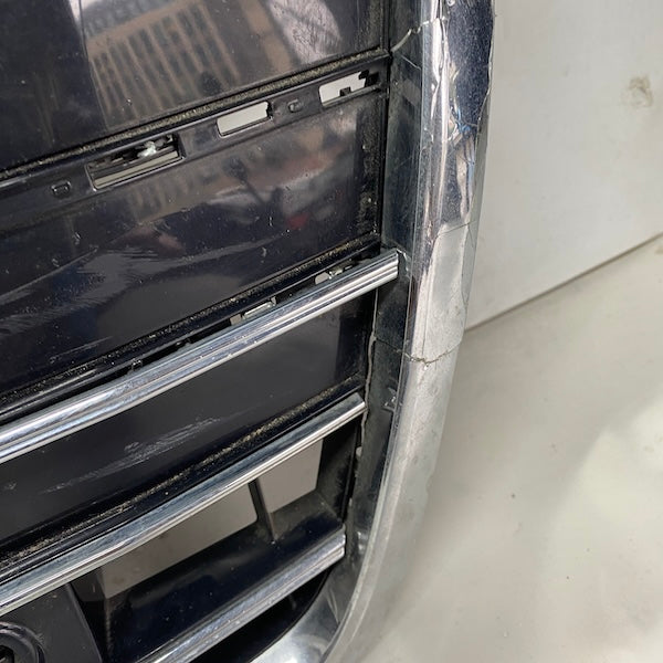 Audi A6 C8 Ön Panjur 4K0853651B Orijinal Çıkma En Uygun Oto Parça