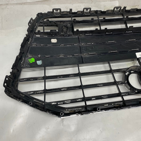 Audi A6 C8 Ön Panjur 4K0853651B Orijinal Çıkma En Uygun Oto Parça