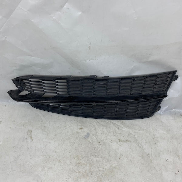 Audi A6 S-Line Sağ Sis Kapağı 4G0807682AF Orijinal Çıkma En Uygun Oto Parça