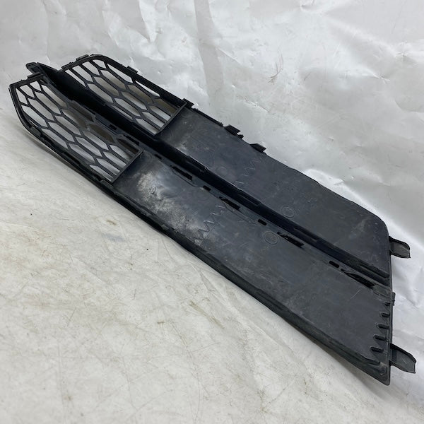 Audi A6 S-Line Sağ Sis Kapağı 4G0807682AF Orijinal Çıkma En Uygun Oto Parça