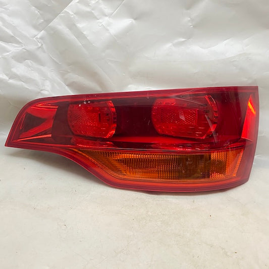 Audi Q7 Dış Stop Sağ/Sol 07-09 Orijinal Çıkma Sol En Uygun Oto Parça