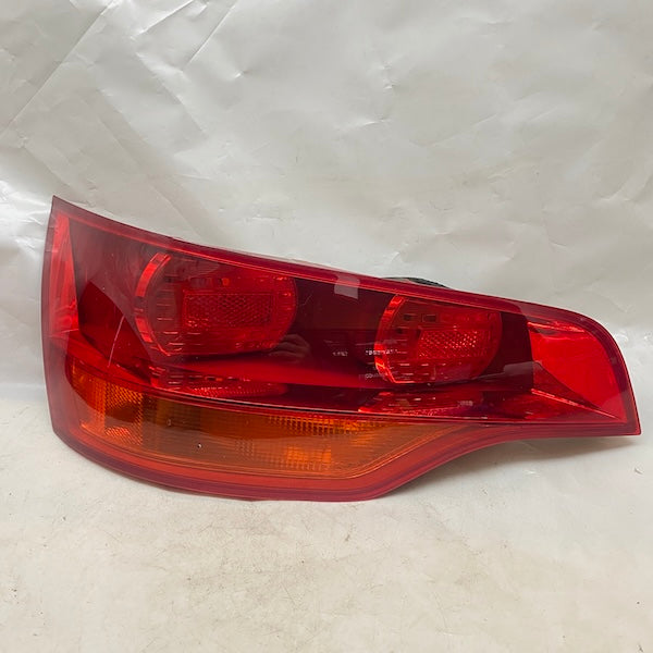 Audi Q7 Dış Stop Sağ/Sol 07-09 Orijinal Çıkma Sağ En Uygun Oto Parça