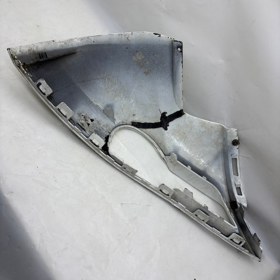 Audi Q7 Ön Tampon Sis Farı Çerçevesi Sağ 4L0807062