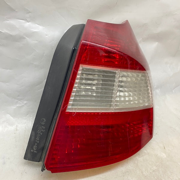 BMW 1 E87 Sağ Stop 04-07 Orijinal Çıkma En Uygun Oto Parça