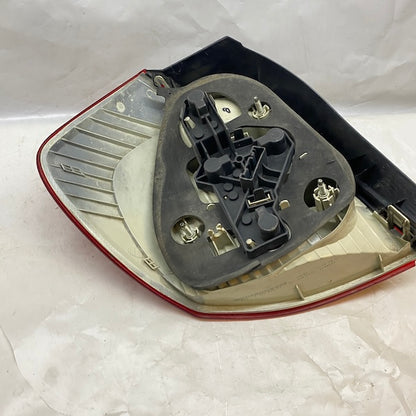 BMW 1 E87 Sağ Stop 04-07 Orijinal Çıkma En Uygun Oto Parça