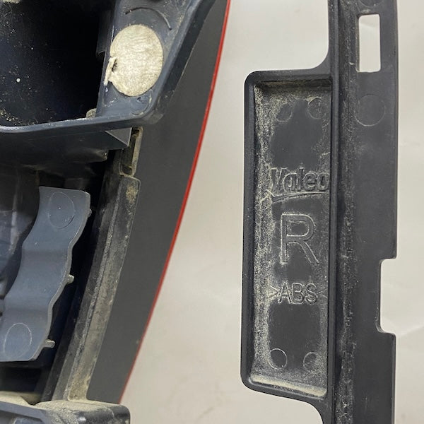 BMW 1 F20 Sağ Dış Stop 63217241542 12-15 En Uygun Oto Parça