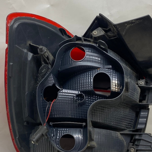 BMW 1 F20 Sağ Dış Stop 63217241542 12-15 En Uygun Oto Parça