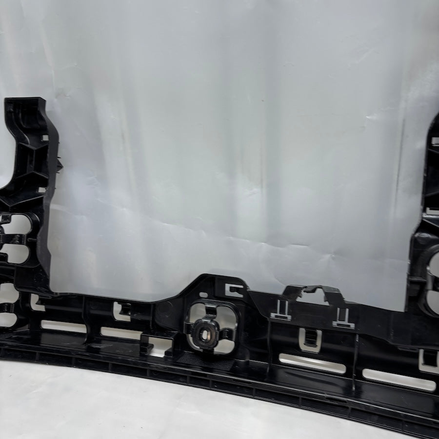 BMW 1 F40 Arka Tampon Orta Braket 51128496655