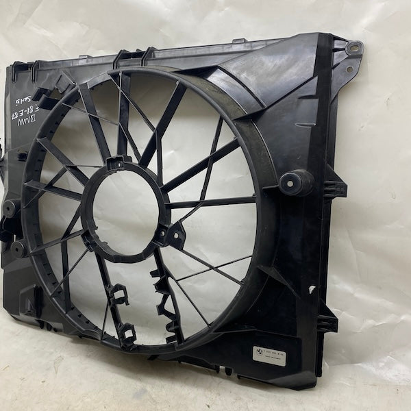 BMW 1/3 Serisi R93/E81/E87 LCI Radyatör Fan 7530650 Orijinal Sıfır En Uygun Oto Parça
