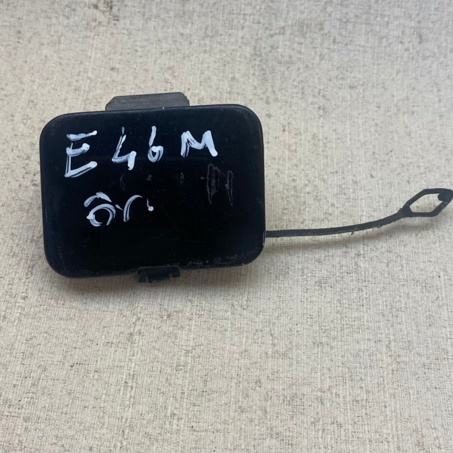 BMW 3-serisi E46 Ön Tampon Çeki Demir Kapağı 8204288