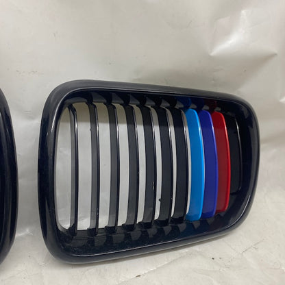 BMW 3 E36 Ön Panjur 51138195094/93 90-97 En Uygun Oto Parça