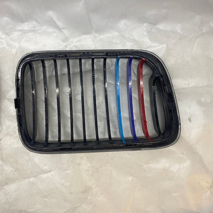 BMW 3 E36 Ön Panjur 51138195094/93 90-97 En Uygun Oto Parça