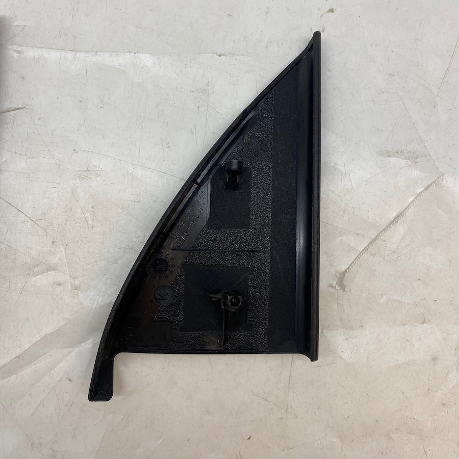 BMW 3 E46 Ayna İç Döşeme Üçgeni 5132 8204175 Orijinal Çıkma 2000-2006