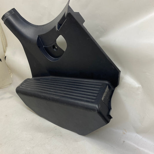 BMW E46 Coupe ayak dayama kaplaması – S1.438220009 kodlu OEM çıkma
