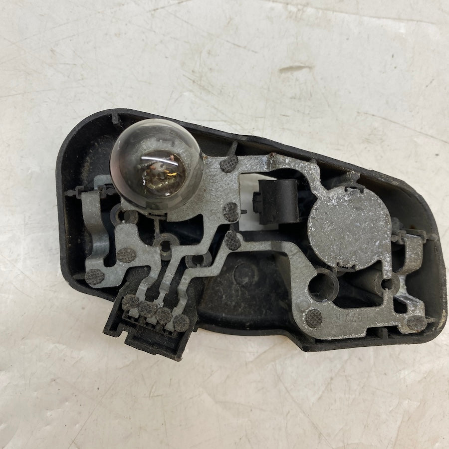 BMW 3 Serisi E46 kasa için orijinal çıkma stop duy, 2000-2006 model uyumlu