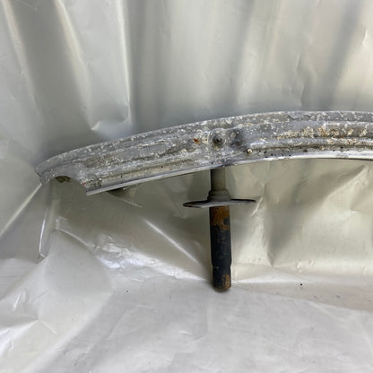 1998-2006 yılları arasında uyumlu BMW E46 ön tampon demiri.