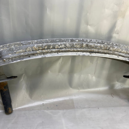 Kullanılmış sağlam BMW 3 E46 ön tampon demiri komple parça.
