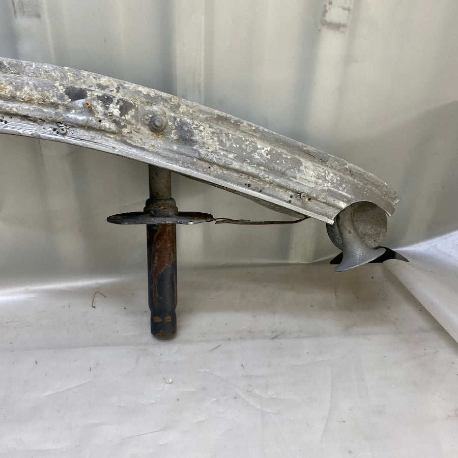 BMW E46 ön tampon demiri orijinal çıkma kaliteli parça.