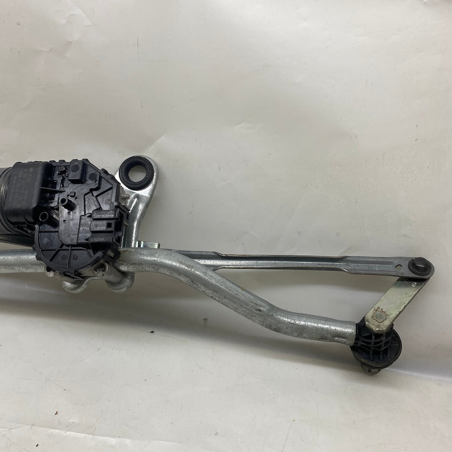BMW 3 E46 Ön silecek motoru ve Mekanizması Orijinal 67636914577 Çıkma 2000-2006