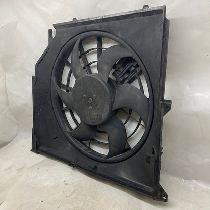 BMW 3 E46 Radyatör Fanı/Fan Davlumbazı Beyinli 17417503762 En Uygun Oto Parça
