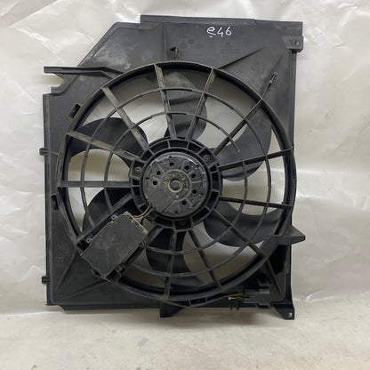 BMW 3 E46 Radyatör Fanı/Fan Davlumbazı Beyinli 17417503762 En Uygun Oto Parça