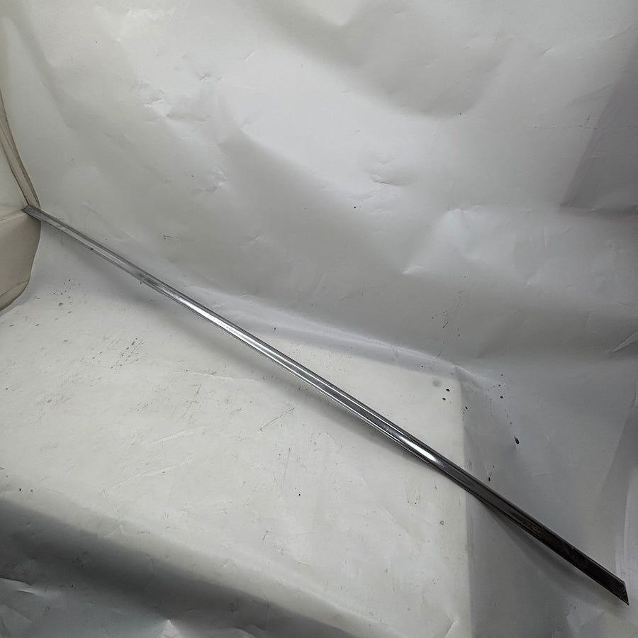 BMW 3 E46 Sol Kapı Çıtası Chrome 8238877 - En Uygun Oto Parça
