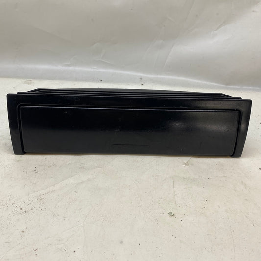 BMW 3 E46 Torpido Orta Gözü Teyp Altı Yuvası 5116-8196115