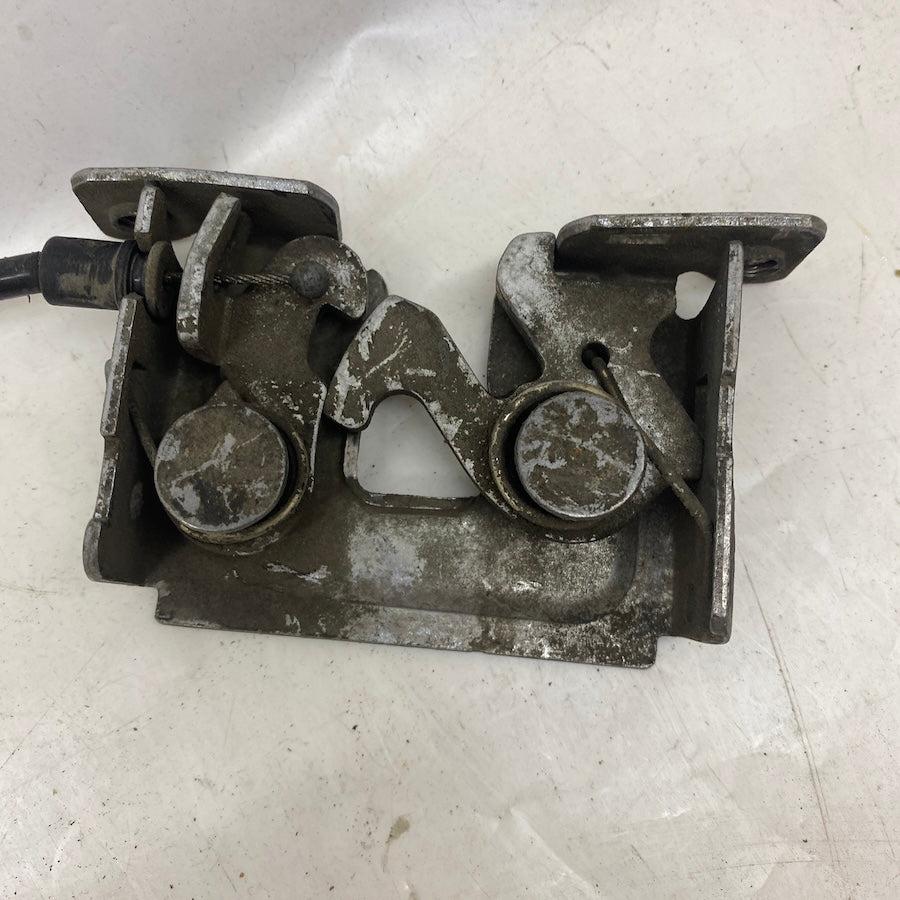 BMW 3 E90 Kaput Kilidi Set 5123-7115229 Orijinal Çıkma 2006-2013