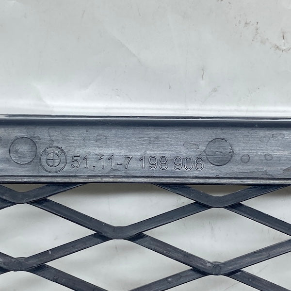 BMW 3 E90 LCI Ön Tampon Orta Izgara 2009-2012 51117198906