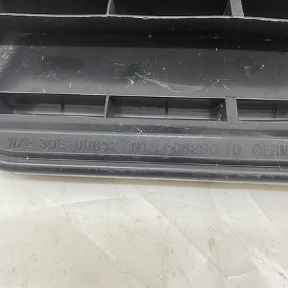 BMW 3 F30 Arka Çamurluk Havalandırma Menfezi 64229284647