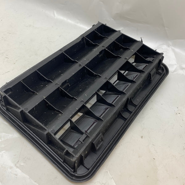 BMW 3 F30 Arka Çamurluk Havalandırma Menfezi 64229284647