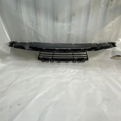BMW 3 F30 F31 Ön Tampon Orta Izgara 51117386152