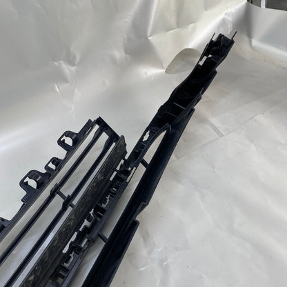 BMW 3 F30 F31 Ön Tampon Orta Izgara 51117386152