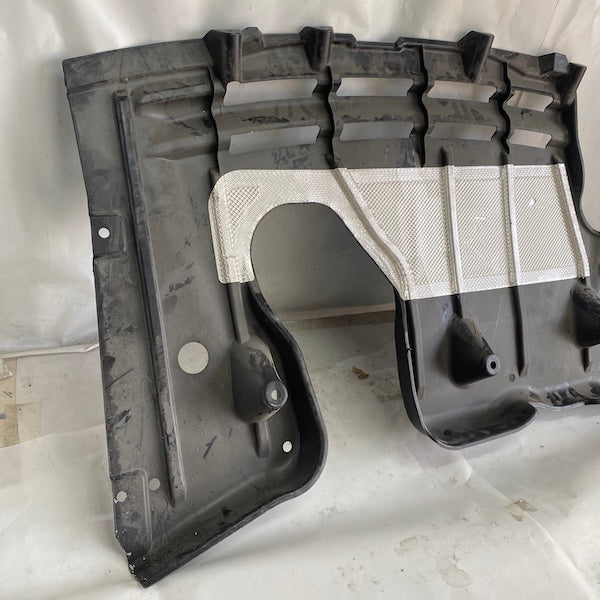 BMW 3 F30 LCI Arka Tampon Alt Kaplama/Bagaj Alt Koruma Sıfır