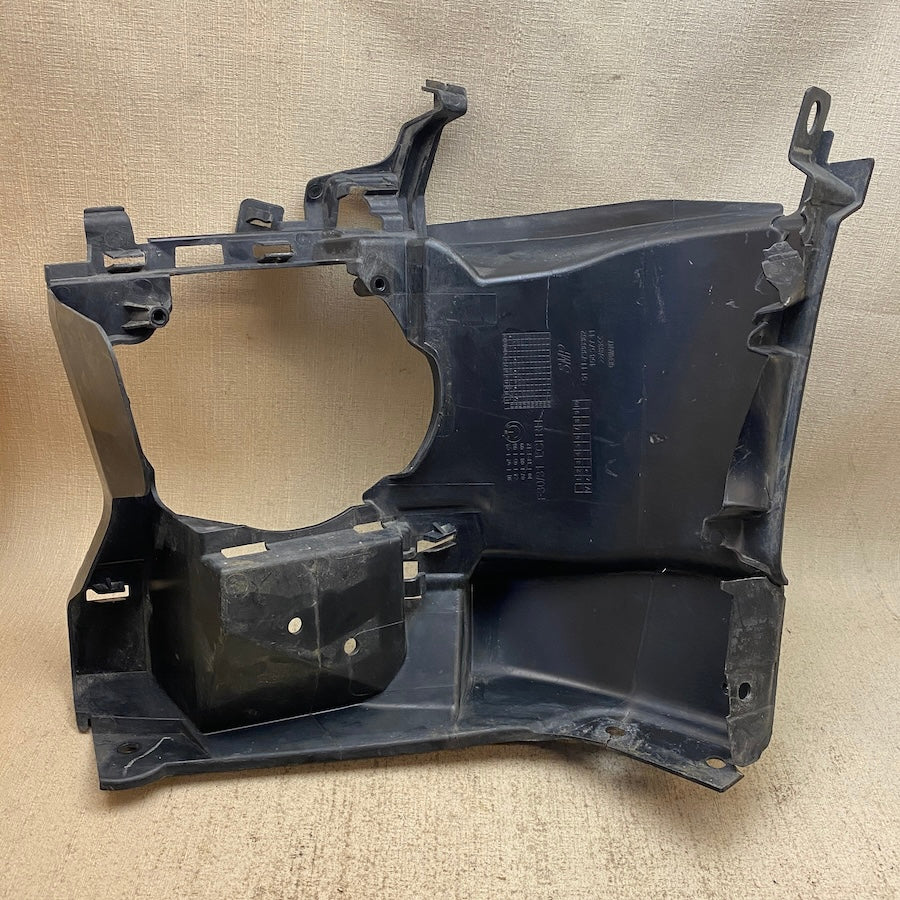 BMW 3 F30 Lci Sis Far Braketi 7386362