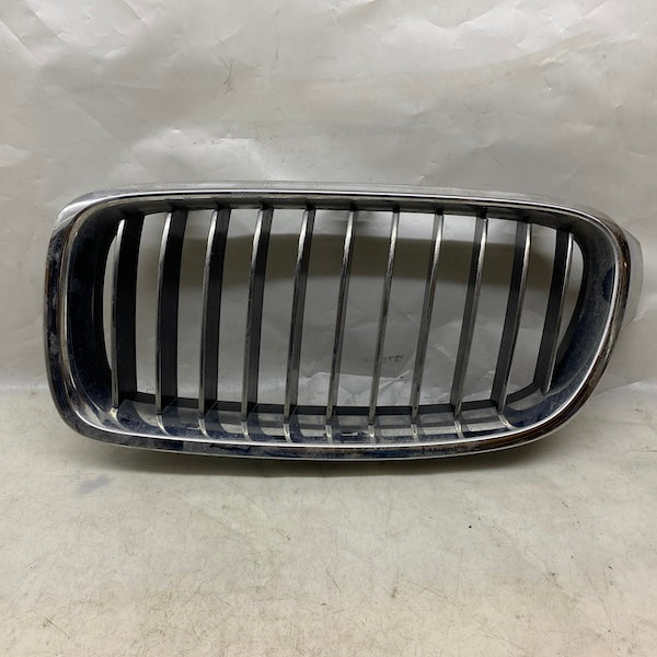 BMW 3 F30 Luxury Ön Panjur - Böbrek Sol Orijinal Çıkma En Uygun Oto Parça