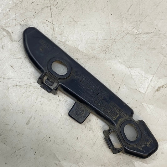 BMW 3 F30 Ön Sol Çamurluk Bağlantı Braketi 5111 En Uygun Oto Parça