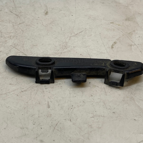 BMW 3 F30 Ön Sol Çamurluk Bağlantı Braketi 5111 En Uygun Oto Parça