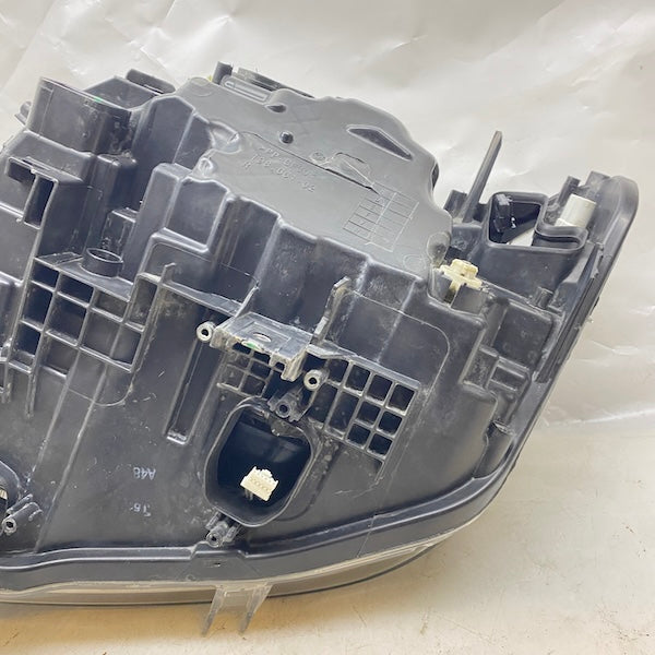 BMW 3 F30/F31 LCI Sağ Far Full LED 15-18 7471306-03 Çıkma En Uygun Oto Parça