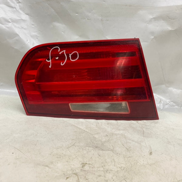 BMW 3 F30/F31 Sol İç Stop 63217259915-10 12-15 En Uygun Oto Parça