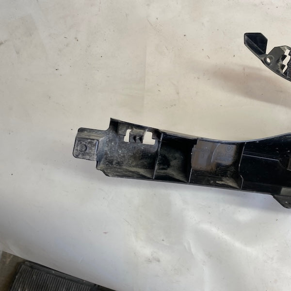 BMW 3 F30/F31 Tampon Orta Izgara 5111-7263478 Orijinal Çıkma En Uygun Oto Parça