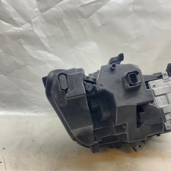 BMW 3 G20-G21 Sol Far 99481695 2019 En Uygun Oto Parça